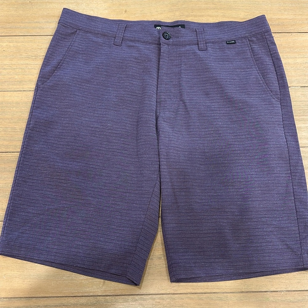 Travis Mathew BECK SHORT 9.5IN in Purple, size 34